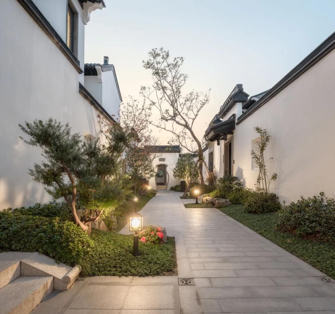 刚刚南京南中式合院实景曝光，简直是现代版桃花源_濮塘