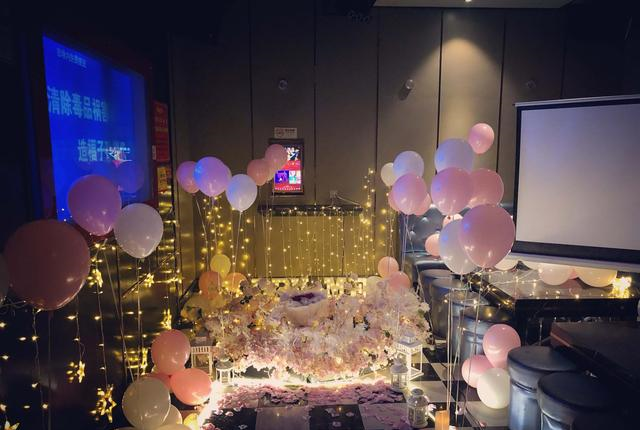 室内浪漫求婚现场怎么布置女生都喜欢的求婚现场