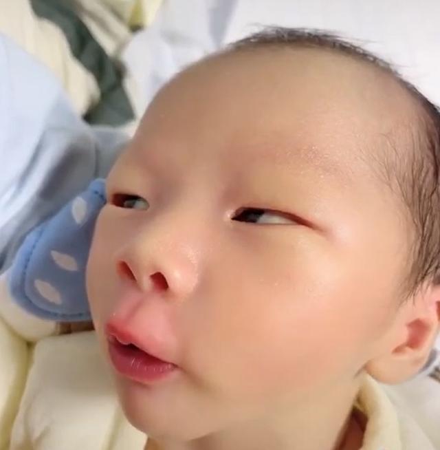 「孟婆」接下来露出的表情,网友笑称:孟婆汤掺水了刚出生的3天的宝宝