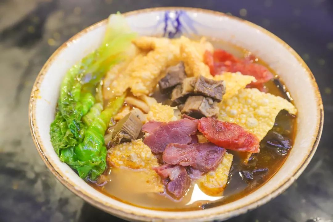 “呲溜呲溜~”嗦粉太上头啦！