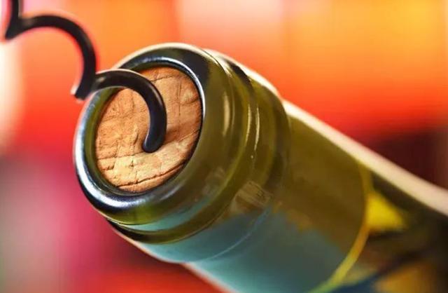 如何开红酒软木塞 ce8dd1a2fc9e4481a09ea4f45bca1981.jpeg