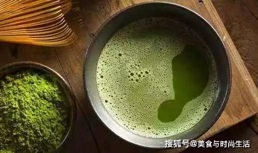 我是抹茶 不要再叫我绿茶粉啦 虽然都是绿色 但是差别很大哦 茶叶