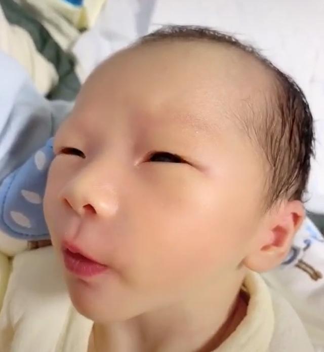 「孟婆」接下来露出的表情,网友笑称:孟婆汤掺水了刚出生的3天的宝宝