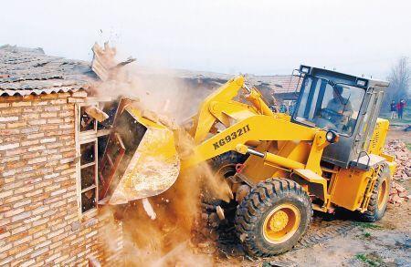 互联网庭审让遭遇不公拆迁的老李,在疫情期间