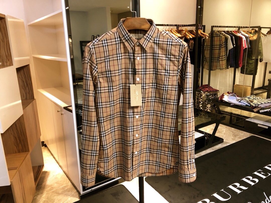 burberry衬衫扣子颜色,巴宝莉衬衫扣子颜色 盘点2020年burberry 巴宝莉新款衬衫专柜新款都有哪些
