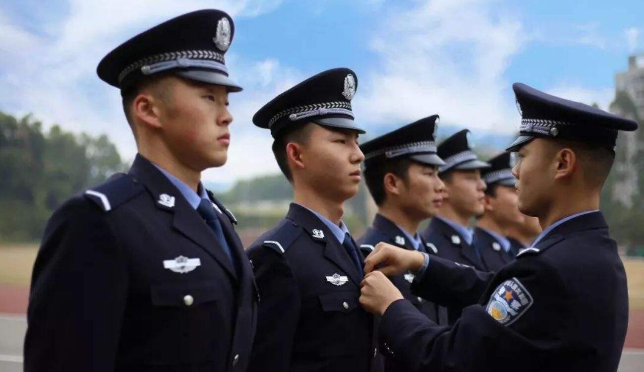 警察学院招聘_圆你一个警察梦 三所著名公安院校招录信息都在这里啦(2)