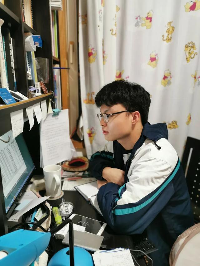 #高考#决胜高考” 线上誓师大会南武中学举行2020届高三“逆行飞扬