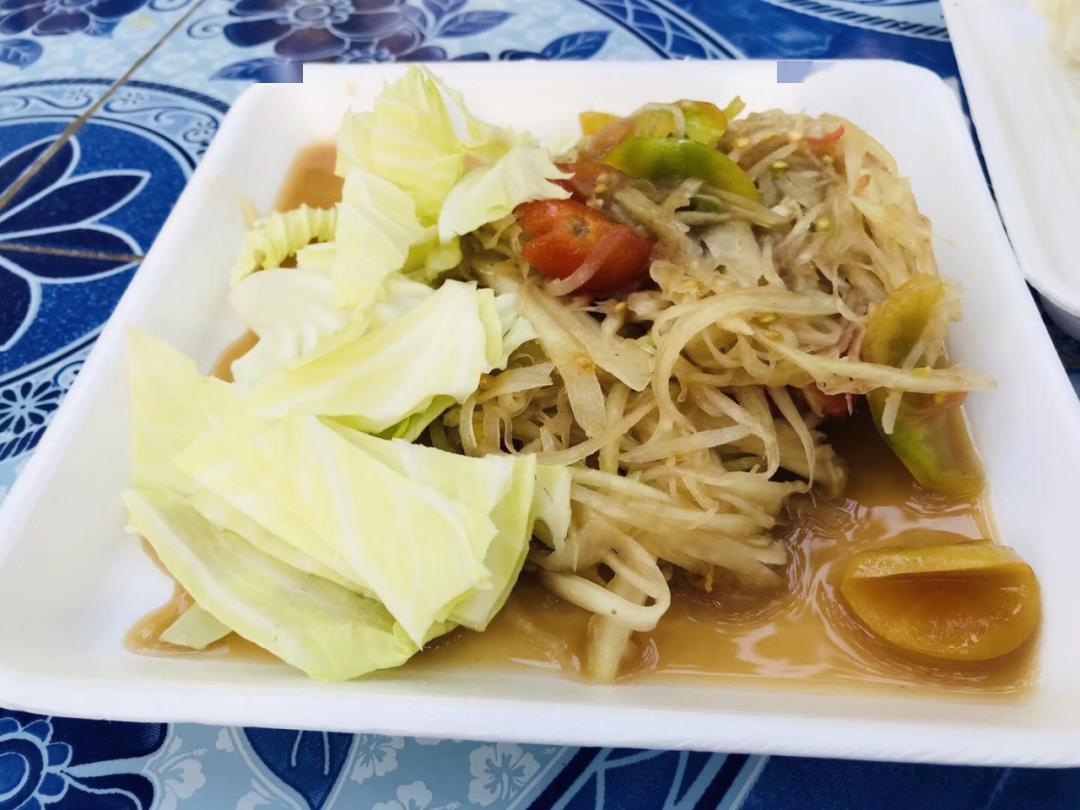 老挝捜食记｜性价比超高的正宗老餐，就藏在这个菜园里！