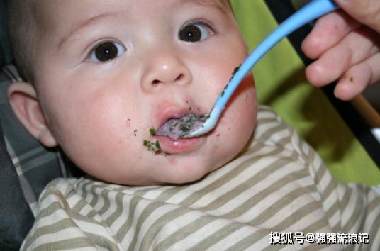 家长:宝宝没过两岁,最好别喂,家长放过孩子吧!3种辅食是个“坑”