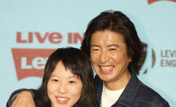 原创木村拓哉与窦靖童同框搞怪自拍网友有父女即视感