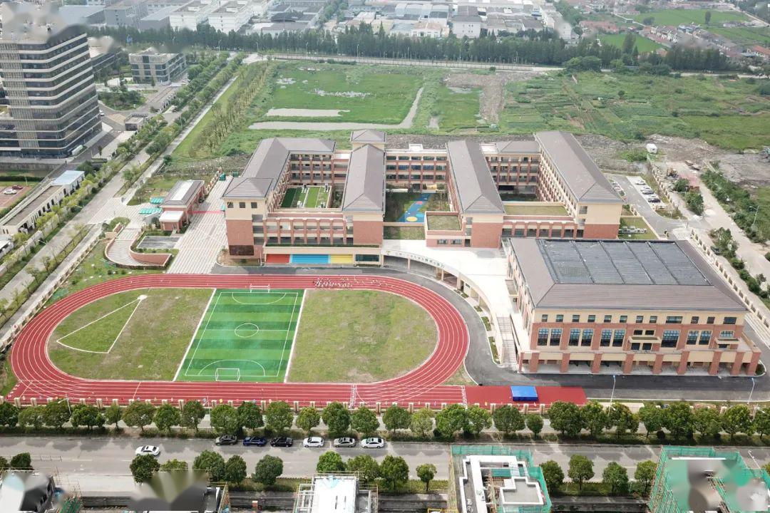 25,穴湖小学新建工程 承建单位:浙江信宇建设集团有限公司 监理单位