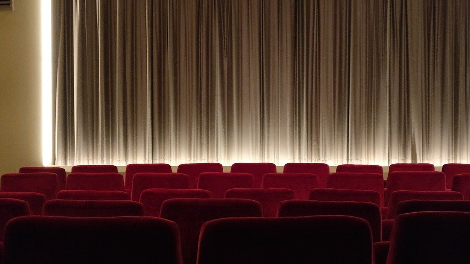 全国已有2000多家影院注销:2020,中国电影