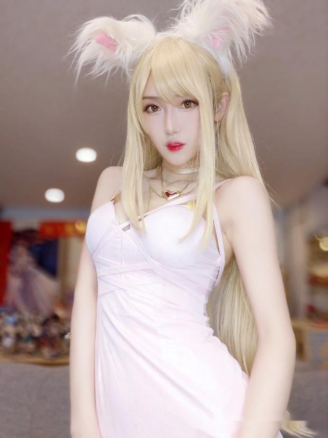 腐团儿又出cos新作品,别出心裁还原小妲己,网友:是心动啊!