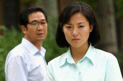 《金婚》的成功还让沈傲君意外得到了导演姜伟的青睐,得以出演了收视