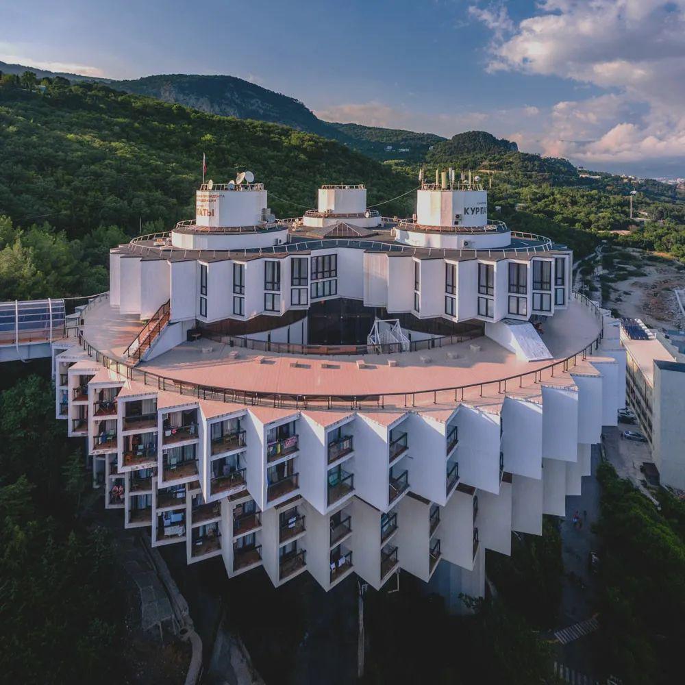 空研所 | 粗野主义建筑:水泥铸就的巨大沉默物体_混凝土