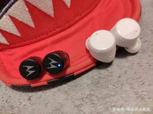 蓝牙耳机买老牌还是网红摩托罗拉vb400对比jeetairplus