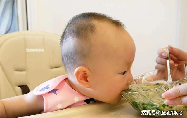 家长:宝宝没过两岁,最好别喂,家长放过孩子吧!3种辅食是个“坑”