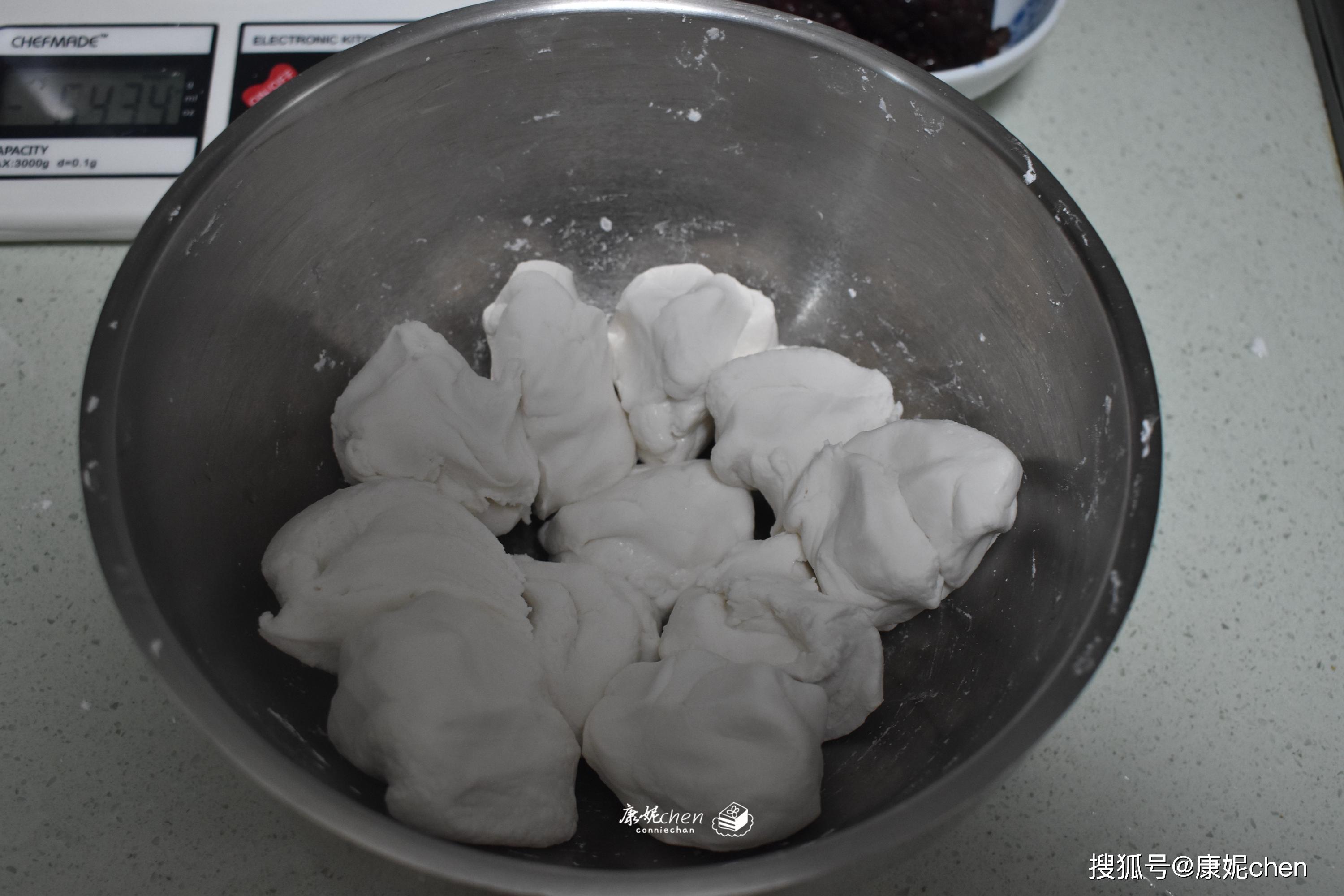 #油条#软糯不油腻,比馒头油条简单又营养,这早餐饼用水焖3分钟出锅