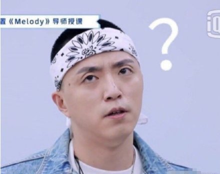 Jony J分享女儿萌照幽默十足，小豆芽表情丰富，