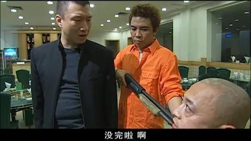 讲了警方抓捕了一伙横行霸道的黑势力团伙,黑势力团伙老大就是刘华强