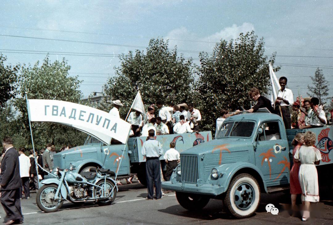 上世纪50年代那些美国风格的苏联汽车