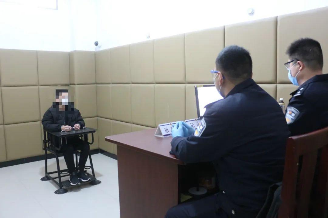 严防！福州两人偷渡回国！擅自出入公共场所，