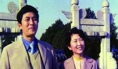 1990年除夕，唐国强前妻自杀，却被爆出轨小12岁