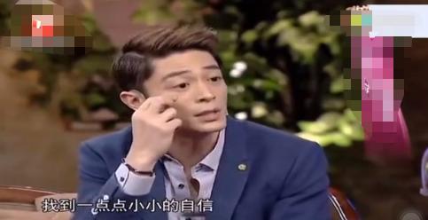 霍建华近照回到二十岁，打篮球帅气逼人身材健