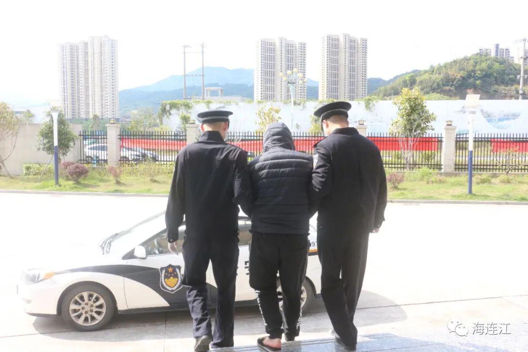 严防！福州两人偷渡回国！擅自出入公共场所，