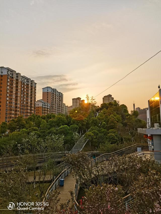 荣耀30S深度评测:不止于外表,内部更有料