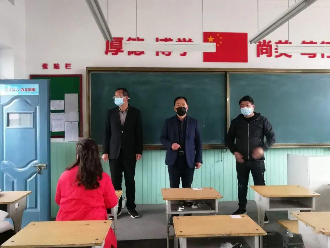 雨中"返校复学"!济水一中全体初三教师"硬核操作"!