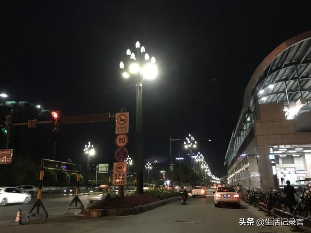 新都三河街道这块地迟到几年的商业终于要动工了及探寻三河夜市