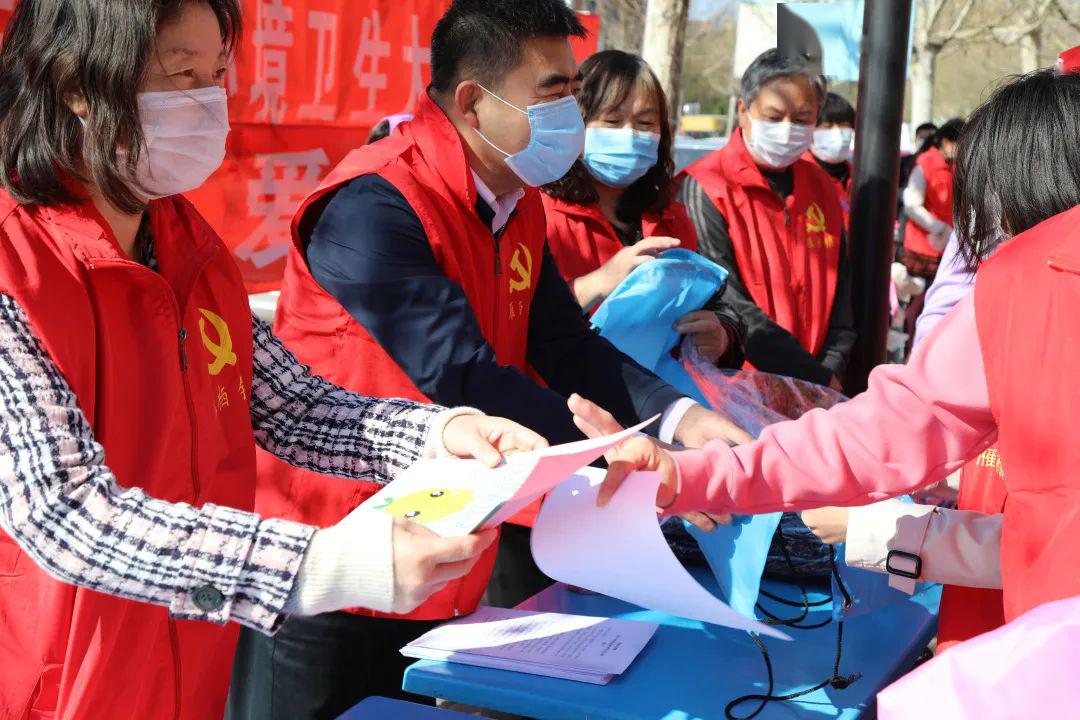 防疫有我爱卫同行雁栖镇开展第32个爱国卫生月活动