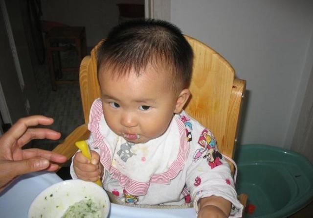 [孩子]慢慢拖成“疳积”，医生：没有常识的家长，真坑娃3岁女童积食