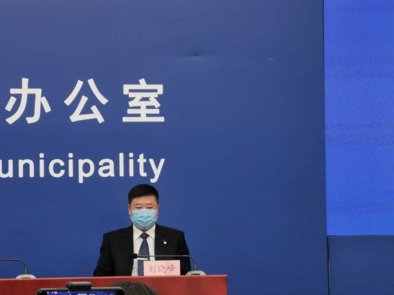 北京：教职工、学生分时分散就餐并保持1米以上距离建议自带餐具