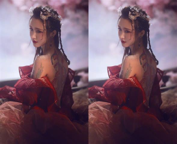 "黑暗萝莉大美"晒出价值12万的满背"凤凰"刺青