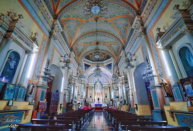 世界上著名的画展地点 8788e98355384e00a3c3048585f067da.jpeg