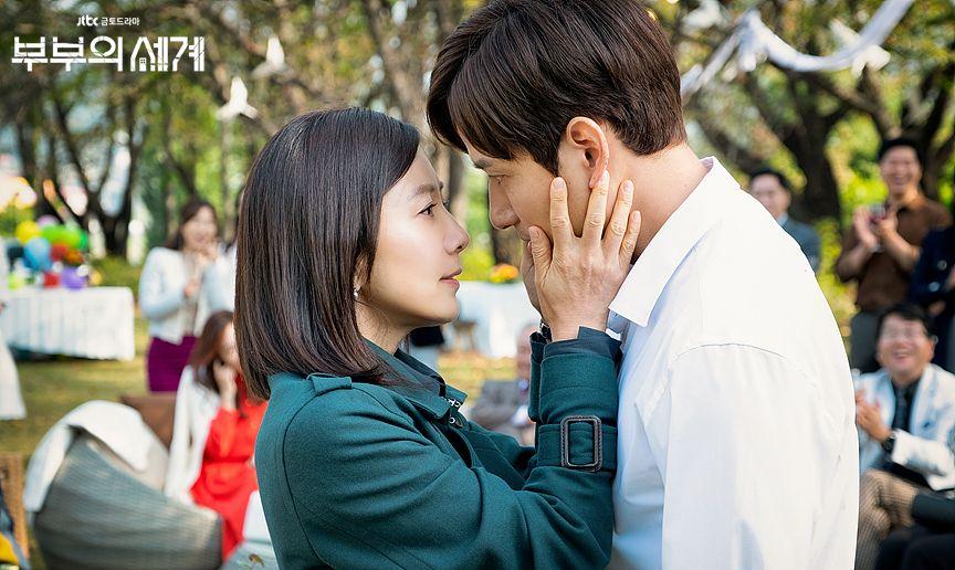 夫妻的世界在线观看第一集 99b9a87bc1da471f90678b63333ff936.jpeg