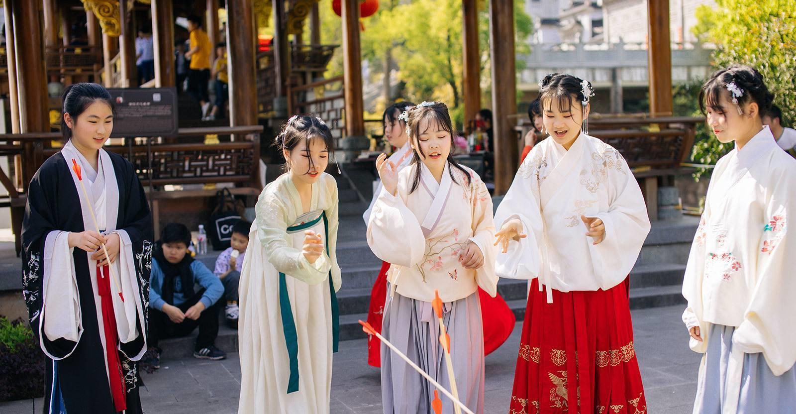 原创大学中“抢着进”的3个社团，尤其是最后一个，想要脱单很轻松！