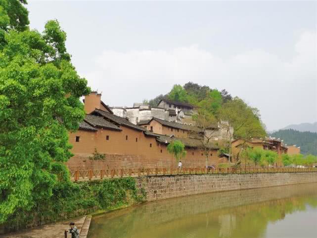 又到岩门古堡寨