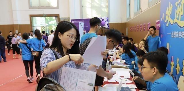 原创资深HR：这4类大学生，就算是名校毕业，企业也不录取