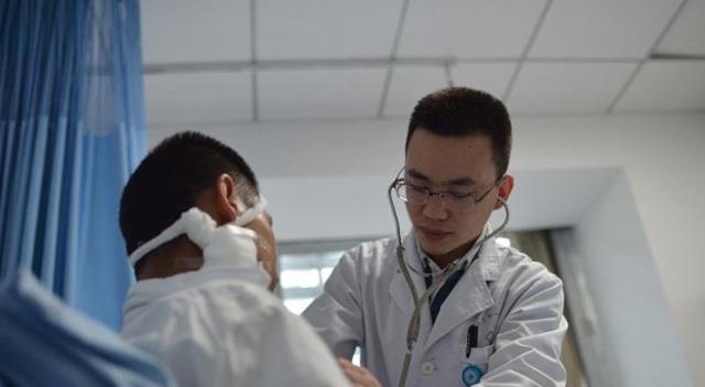 八年前，卖肾买苹果手机的高中生，如今过得还