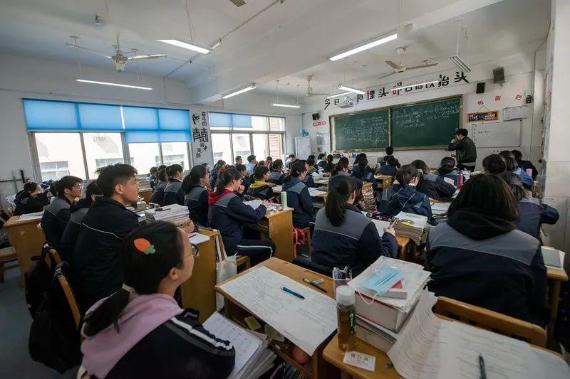 摄余姚技师学院(筹)陆静静 摄子陵中学张旭东 摄梨洲中学余姚发布特约