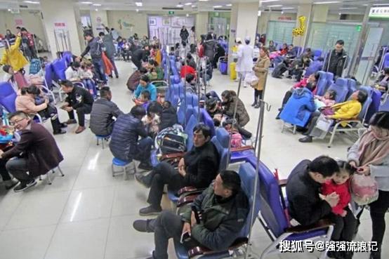『医生』医生：少给孩子吃4类食物，就不用来排队医院儿科天天爆棚
