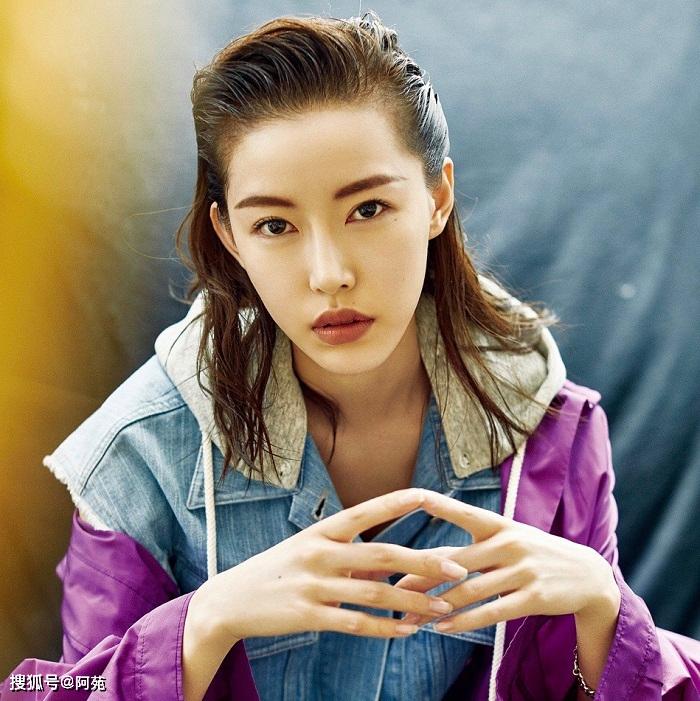 女二  