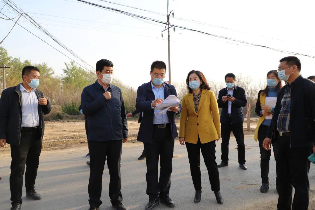 市领导张中山刘美霞到田柳镇调度双联双帮重点项目及安全生产工作