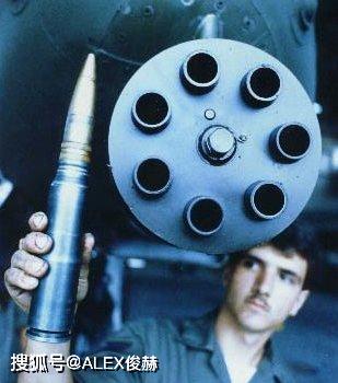 原创现代机炮中的王者:30毫米炮弹和手臂一样粗