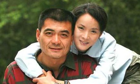 出道28年零绯闻，帮助老公成名后被抛弃，离婚