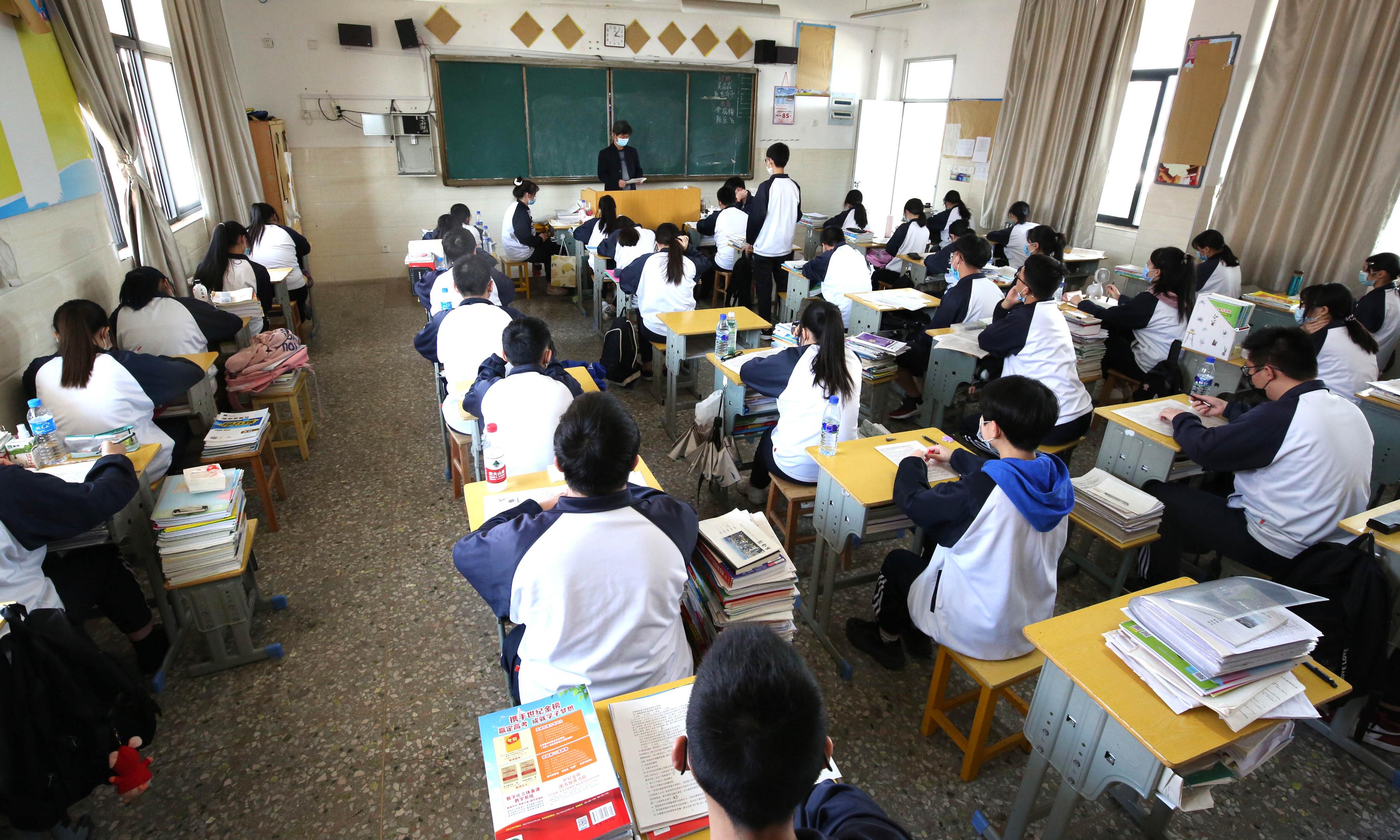 福建省龙岩市高三学生自4月7日返校复学以来,紧锣密鼓安排学习课程