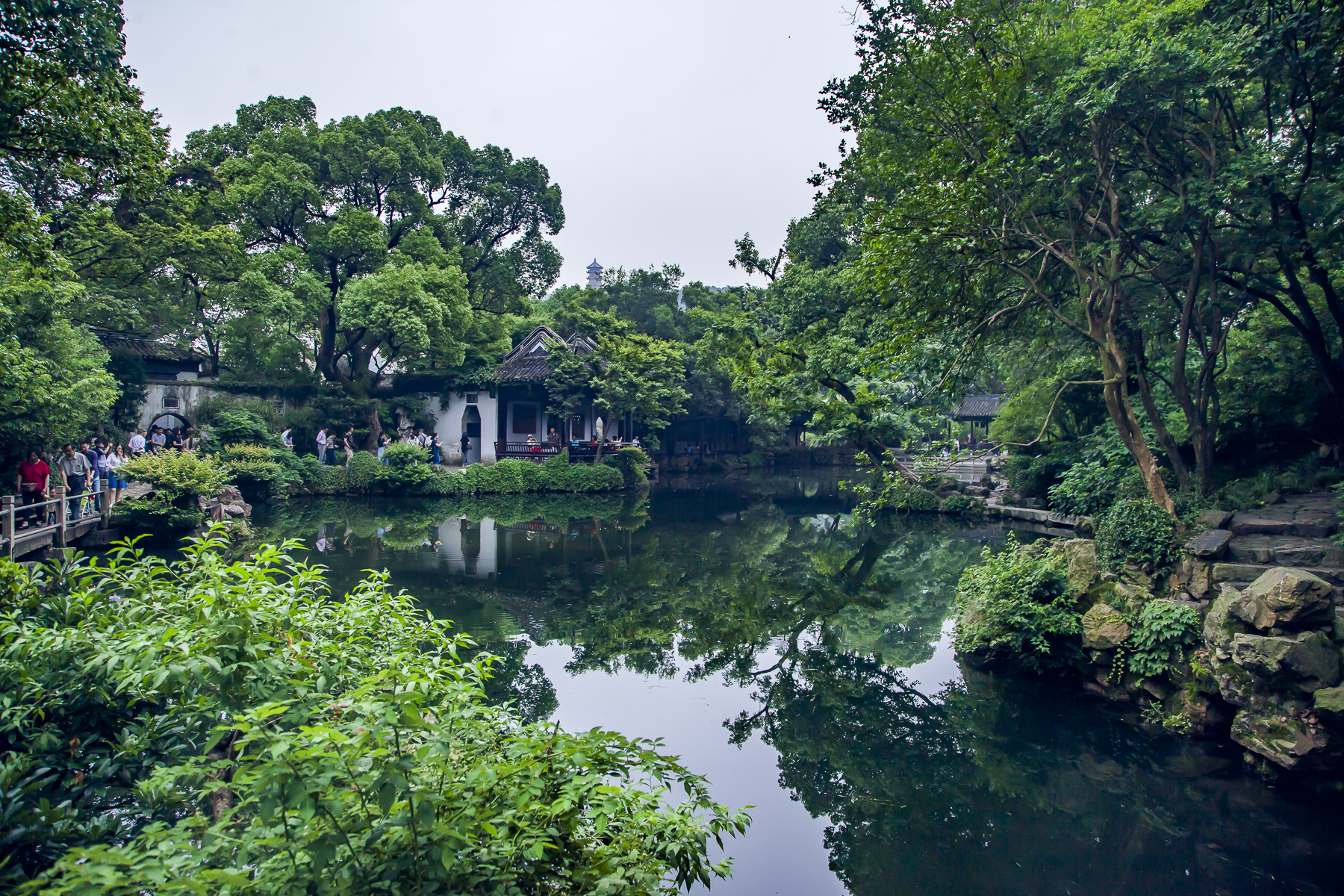 原创国内最适合带父母旅游的5个地方，漫步古镇花海，游弋草原仙境